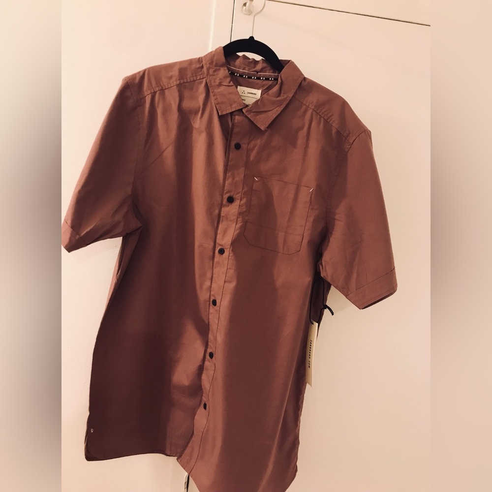 MEN SHORT SLEEVE SHIRT